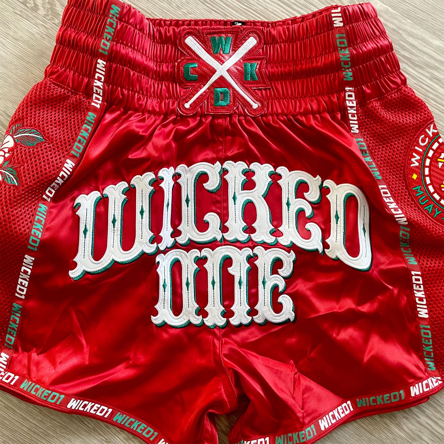 Wicked One Muay Thai Shorts, Bandido, rot, XS