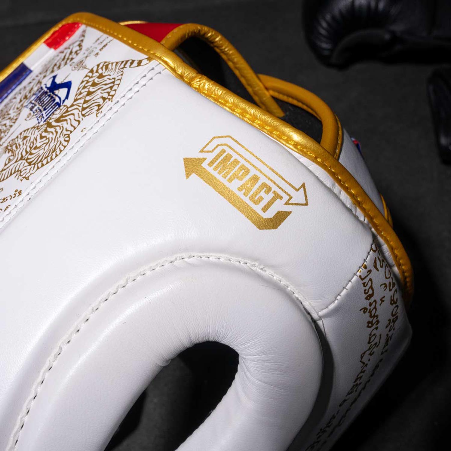 Phantom Athletics Kopfschutz, Muay Thai, weiß-gold