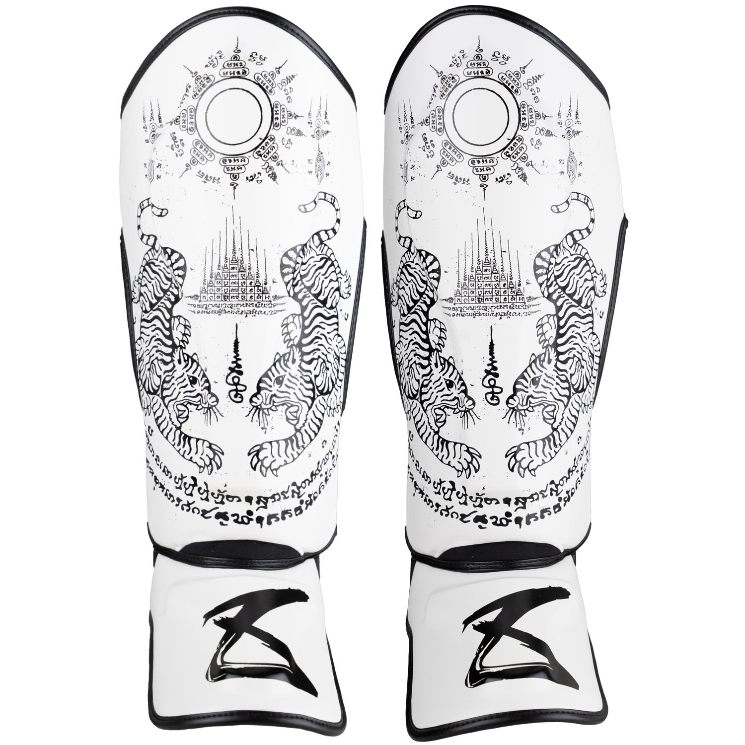 8 WEAPONS Schienbeinschoner, Sak Yant Tiger, weiß-schwarz, M
