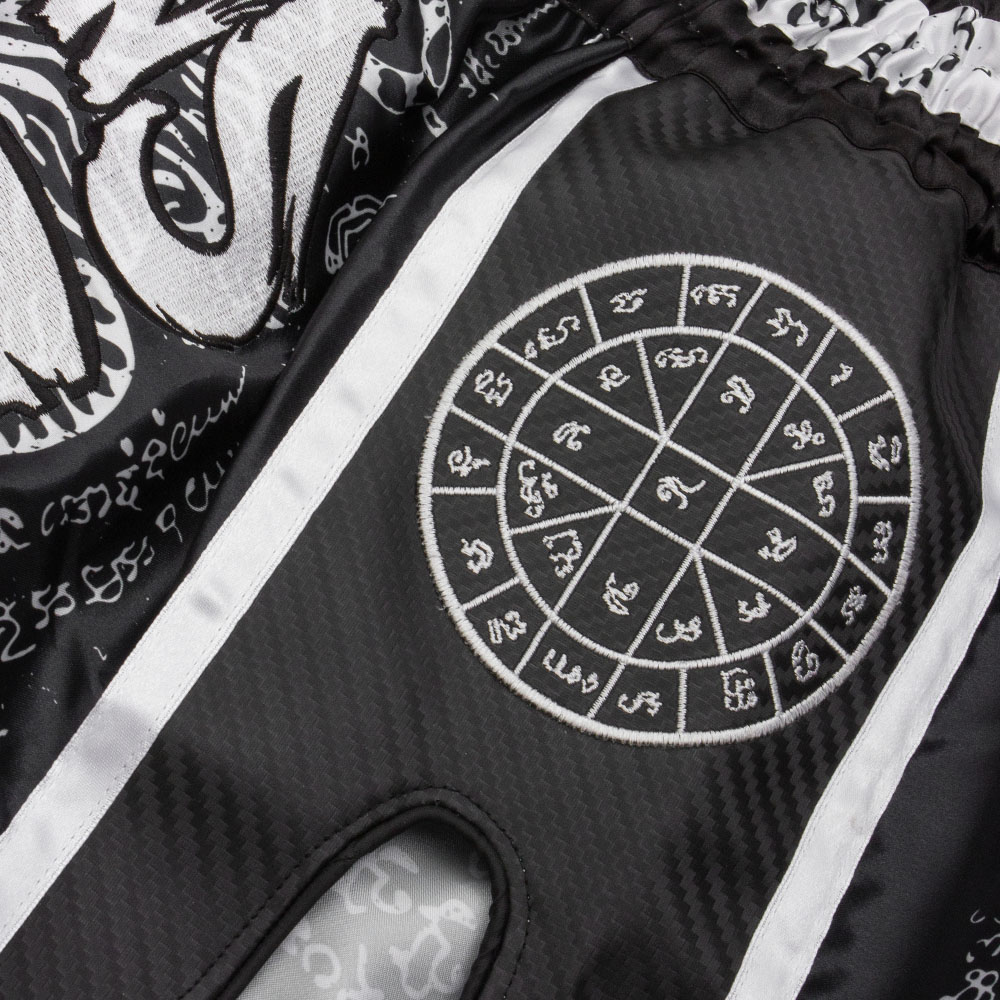 8 WEAPONS Shorts, Carbon, Sak Yant Tigers, black, XXL