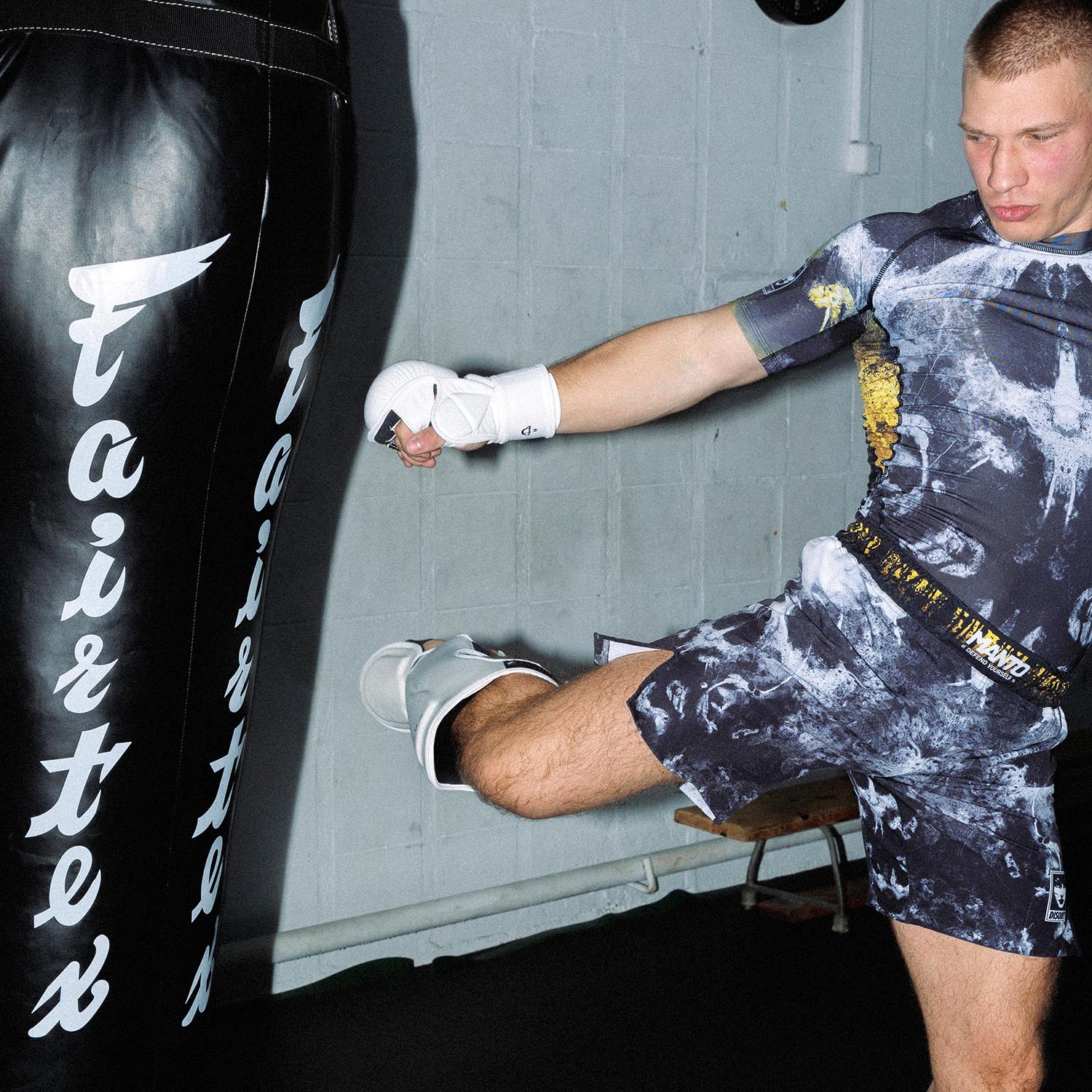 MANTO MMA Fight Shorts, Disobey, XXL